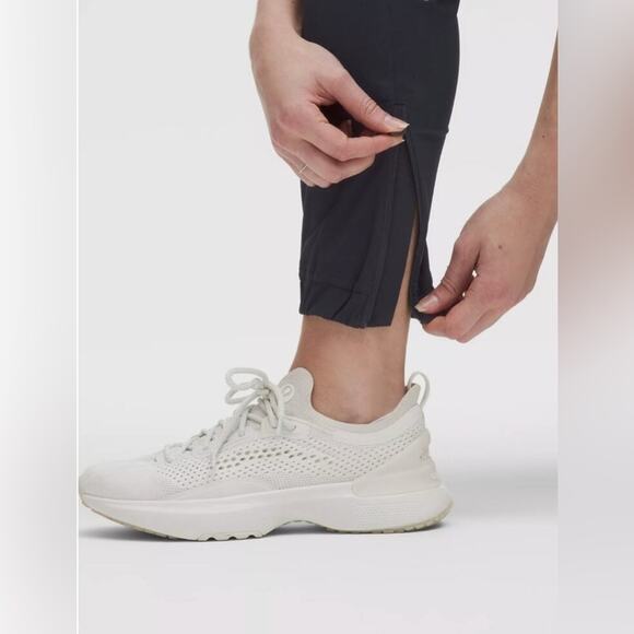 Lululemon true navy Adapted State High-Rise
Jogger - Picture 4 of 4